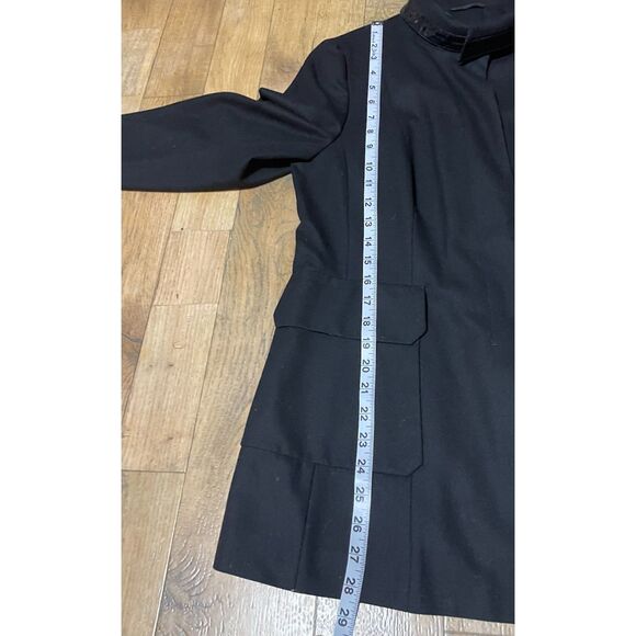 Akris Punto Black Wool Stretch Coat Size 10 Swiss Made Structured Shoulders - Picture 15 of 16